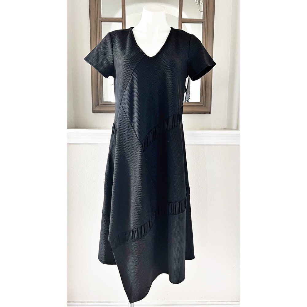 Athena Marie Textured Asymmetric Hem Midi Dress in Black, Size L New w/Tag $120